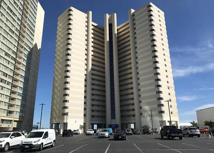 Atlantis 503 Apartment